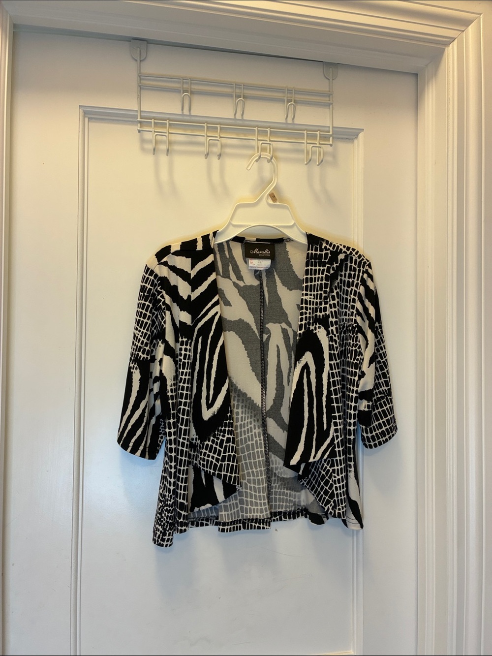 Marallis Black and White Abstract Open Blazer⭐️